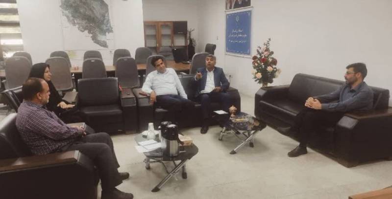 دیدار بخشدار اسماعیلی جیرفت و هیأت همراه با مدیرکل دفتر امور روستایی و شوراهای استانداری کرمان